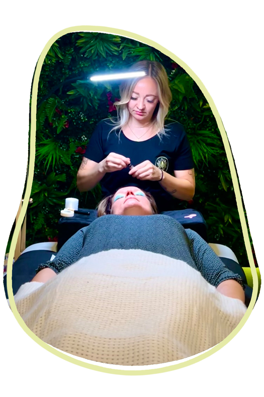 Browlifting bei Körper•Blüte Wellness Massage & Skin Care